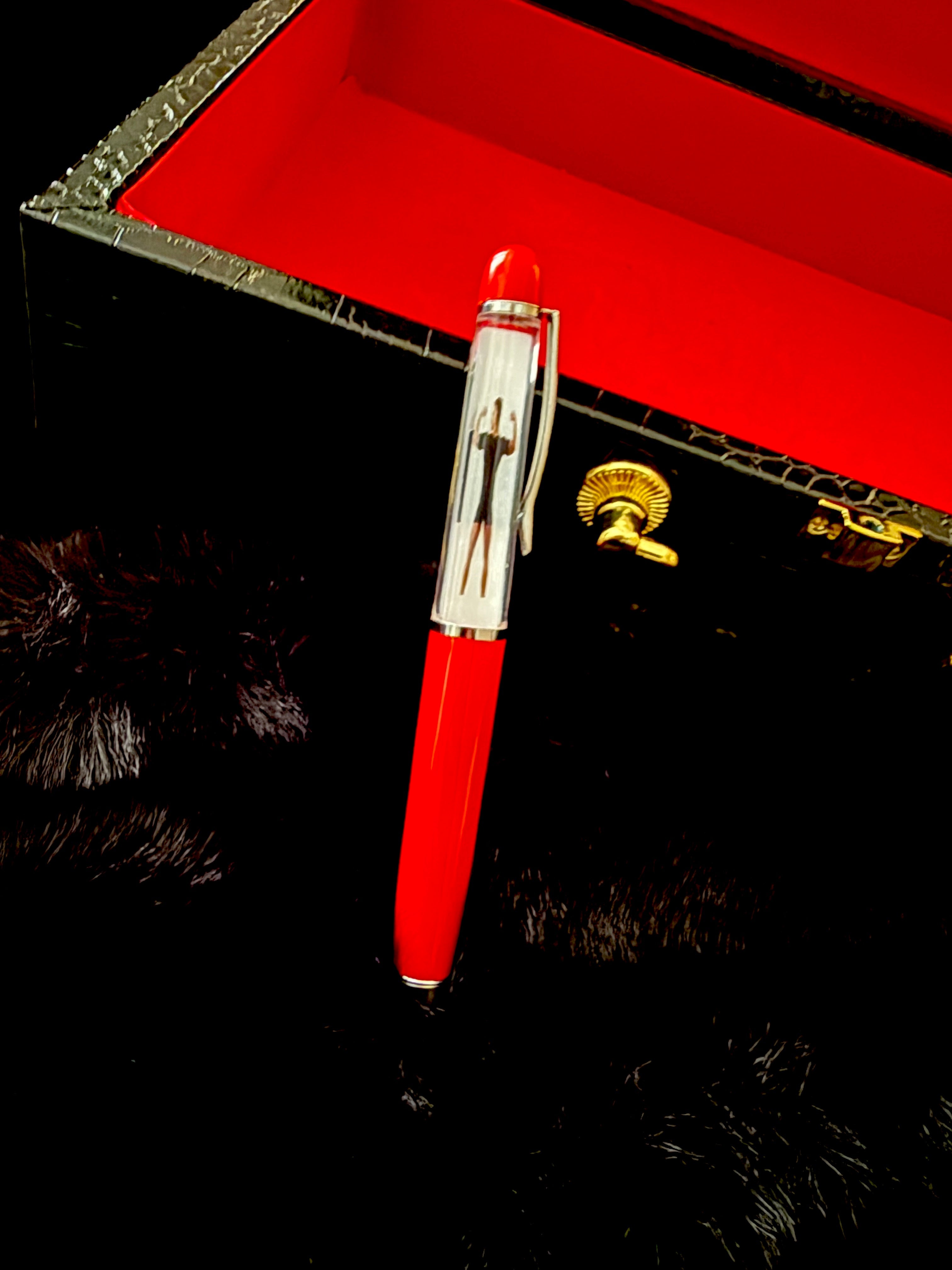 Red Strip n Tip Pen