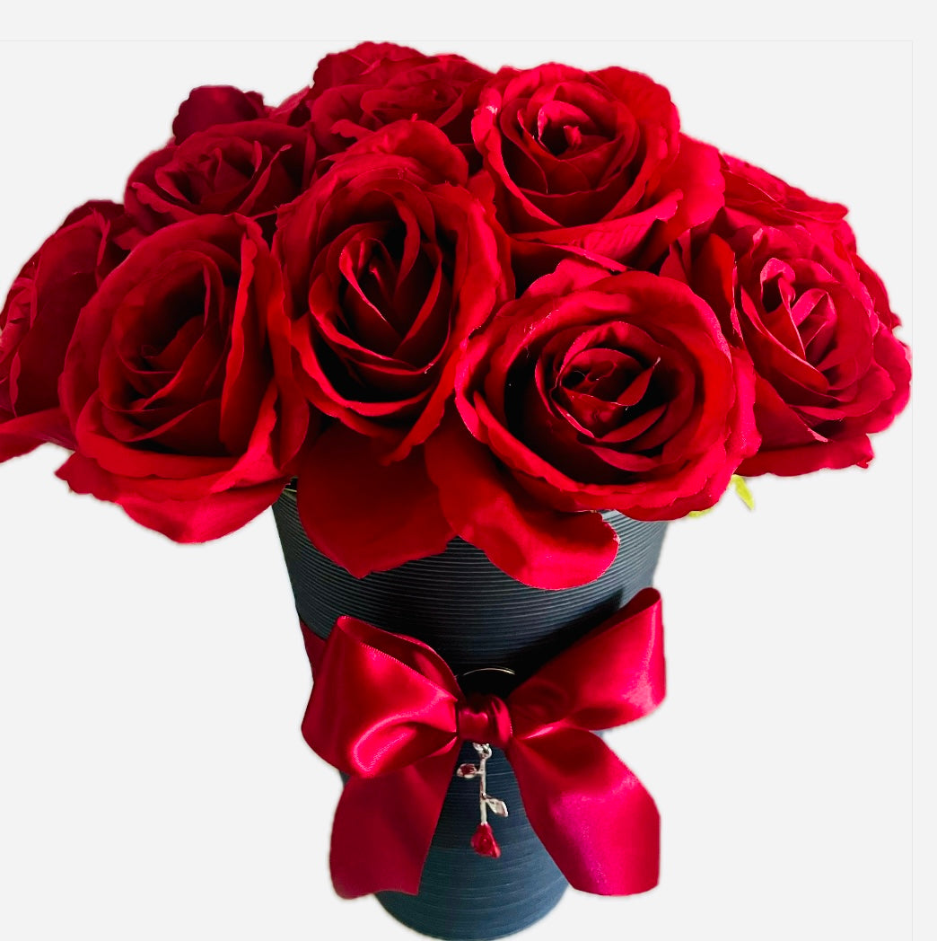 24 Red Roses Set